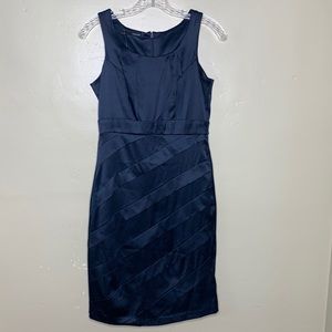 MAURICES Satinee Navy Pleated Scoop Neck Fitted Sheath Dress  Size 1/2